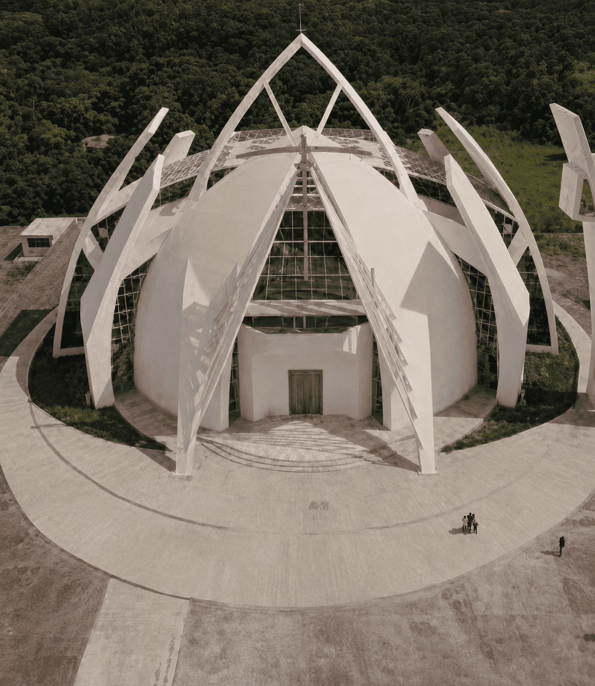 Nosotros Monumento del Santuario Nacional Santo Cristo de los Milagros de Bayaguana, proyecto de PROMECIV